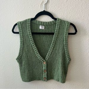 Cropped Sleeveless Knitted Vest